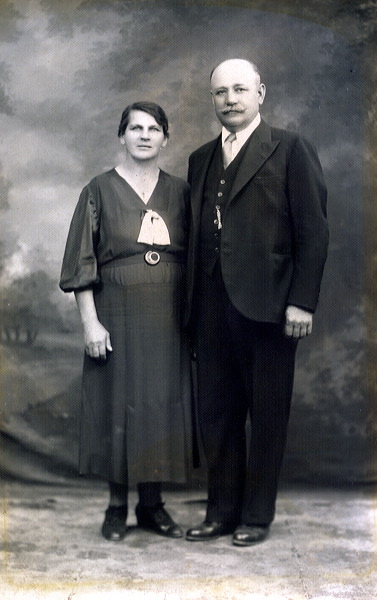 1935_parents_01.jpg