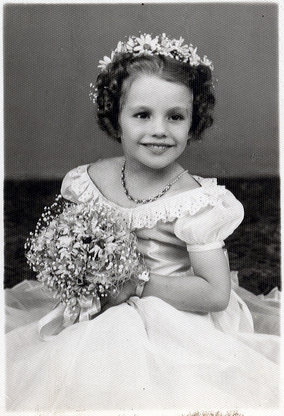 1950_bev_flowergirl_03.jpg
