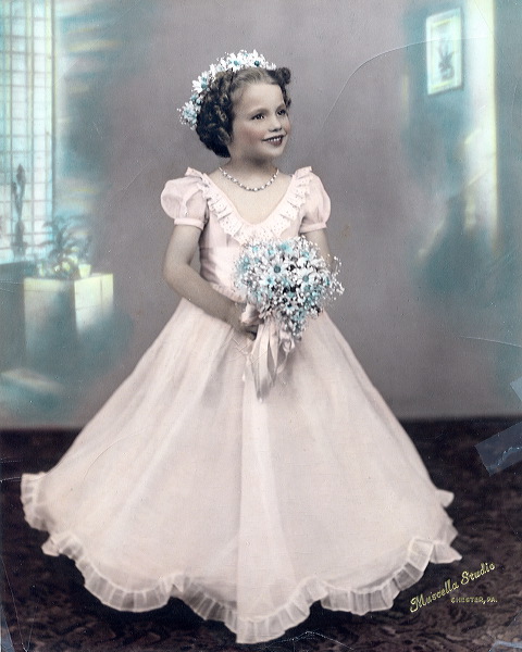 1950_bev_flowergirl_08.jpg