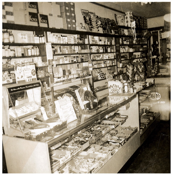 1950_circa_seman_store_02.jpg