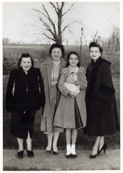1955_theresa_emily_julianne.jpg