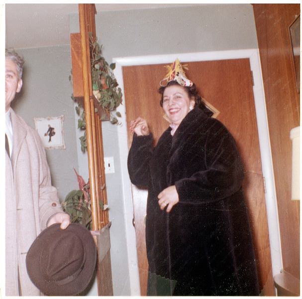1958_housewarming_03.jpg