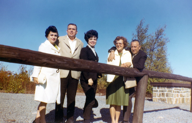 1964_juliann_annette_pete.jpg