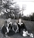 1946_circa_peter_family